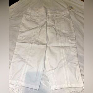 Christopher &Banks Capri NWT